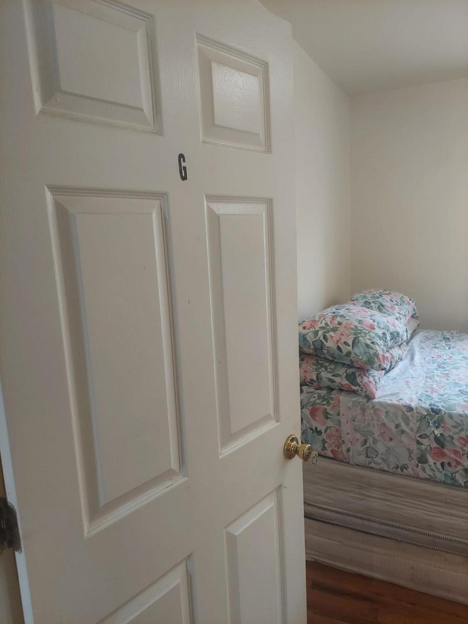 Crystal Room 1 Guest House Near 12Mins To Ewr Airport / Prudential / Njit / Penn Station Newark Exterior foto
